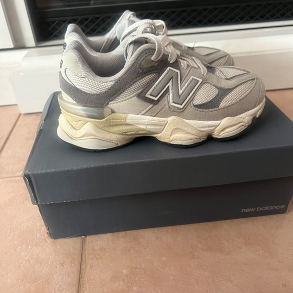 New Balance Kids 9060 Grey/Grey Size 13C - Picture 2 of 16